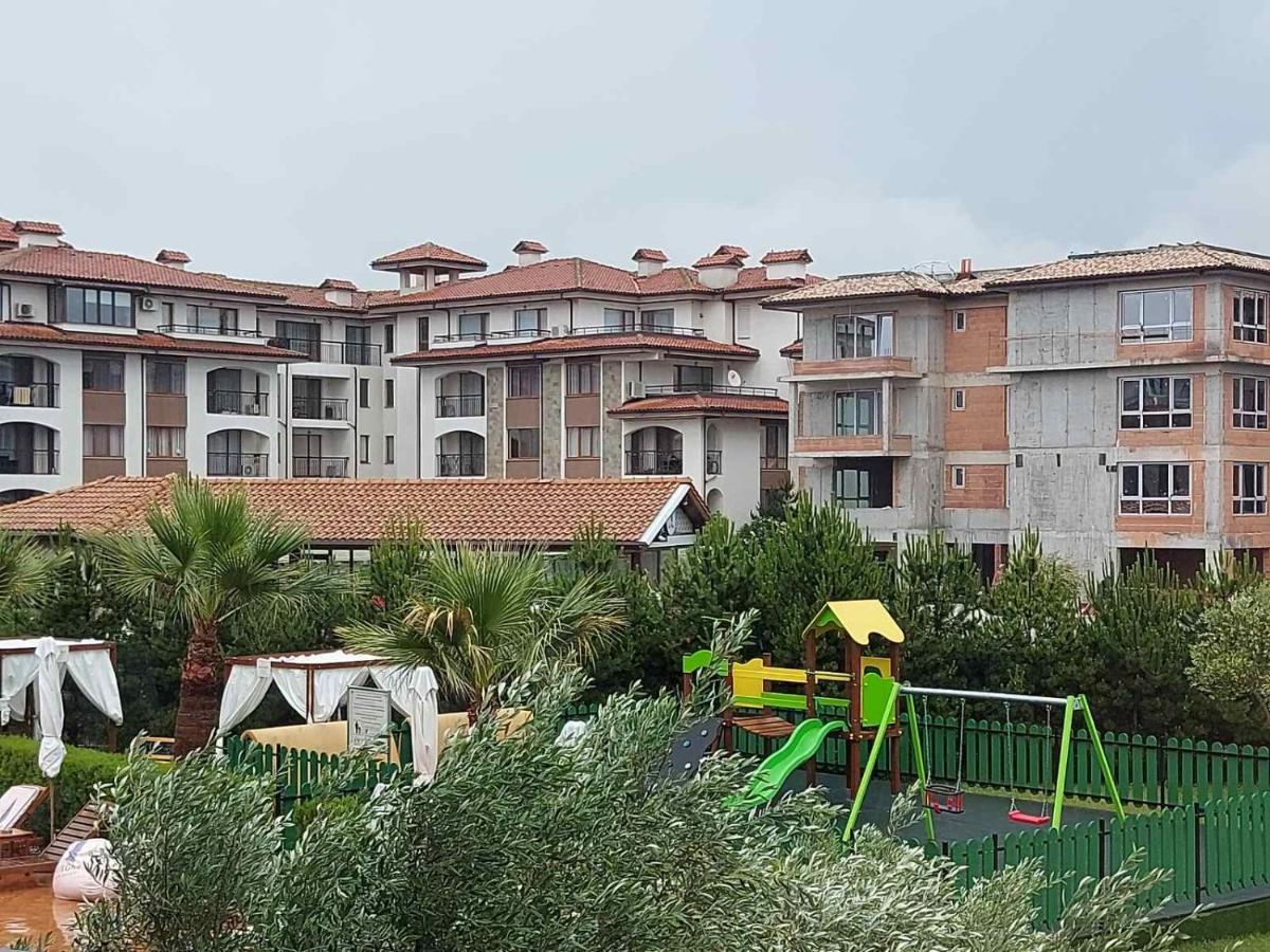 Sarafovo D&V Apartments Burgasz Kültér fotó