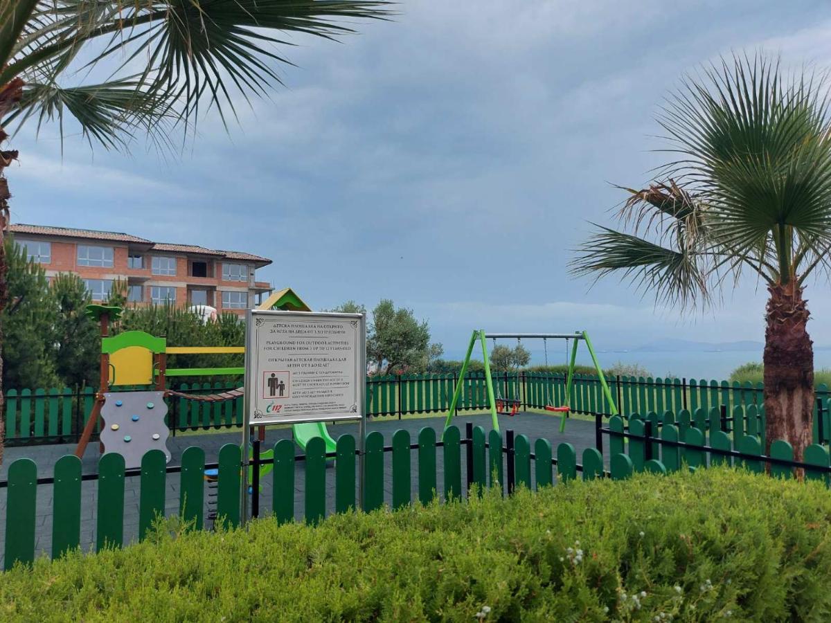 Sarafovo D&V Apartments Burgasz Kültér fotó