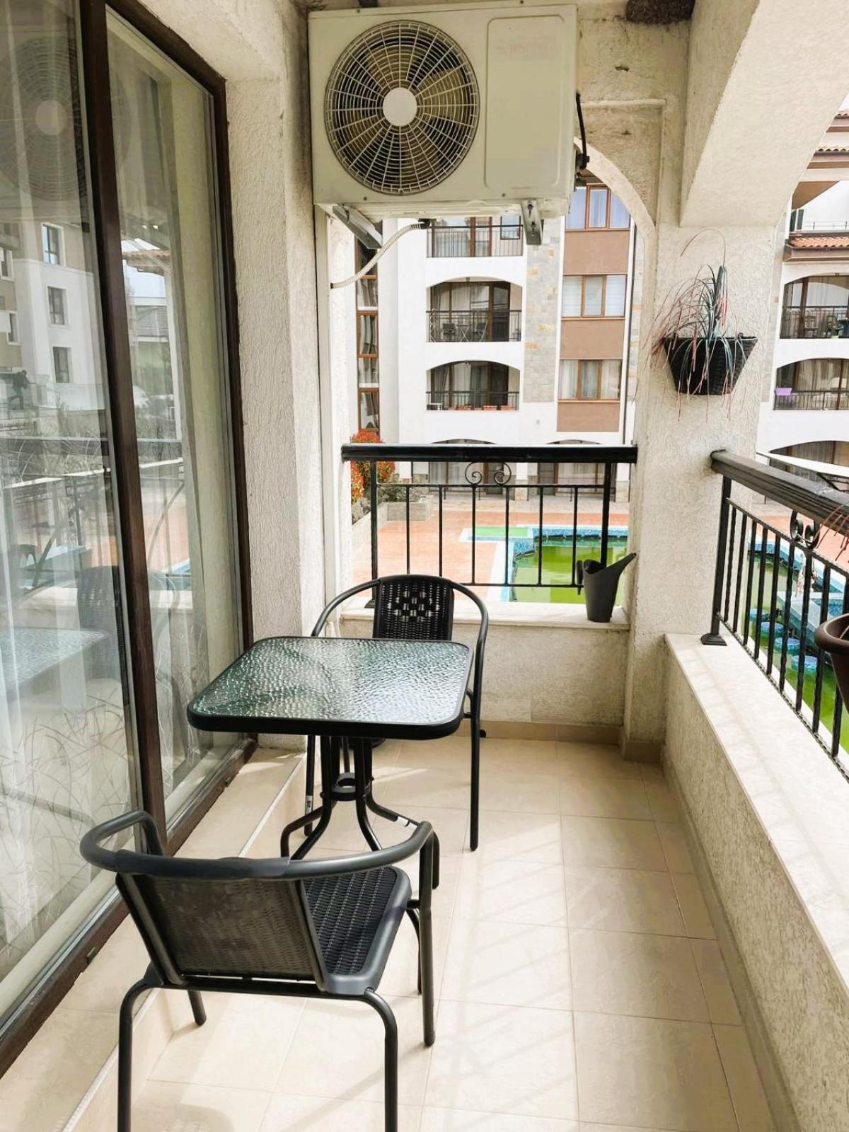 Sarafovo D&V Apartments Burgasz Kültér fotó
